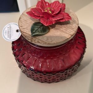 NWT 🤩 GORGEOUS Christmas Berry & Currant Scented Textured Glass Candle